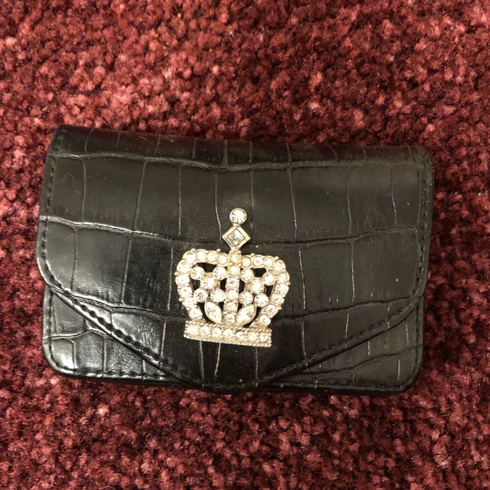 CROWN BUSINESS CARD HOLDER Very Classy